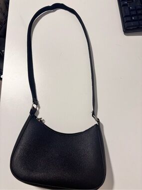 FREE with purchase - Shoulder Bag